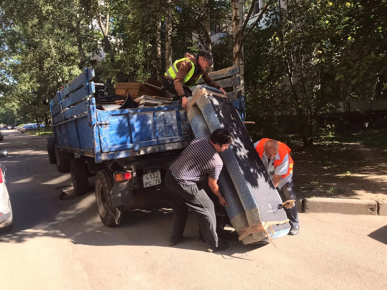 Профессиональный вывоз крупногабаритного мусора в Верхнем Уфалее в октябре
