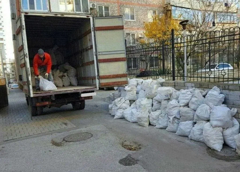 Вывоз мусора после переезда в Верхнем Уфалее в октябре