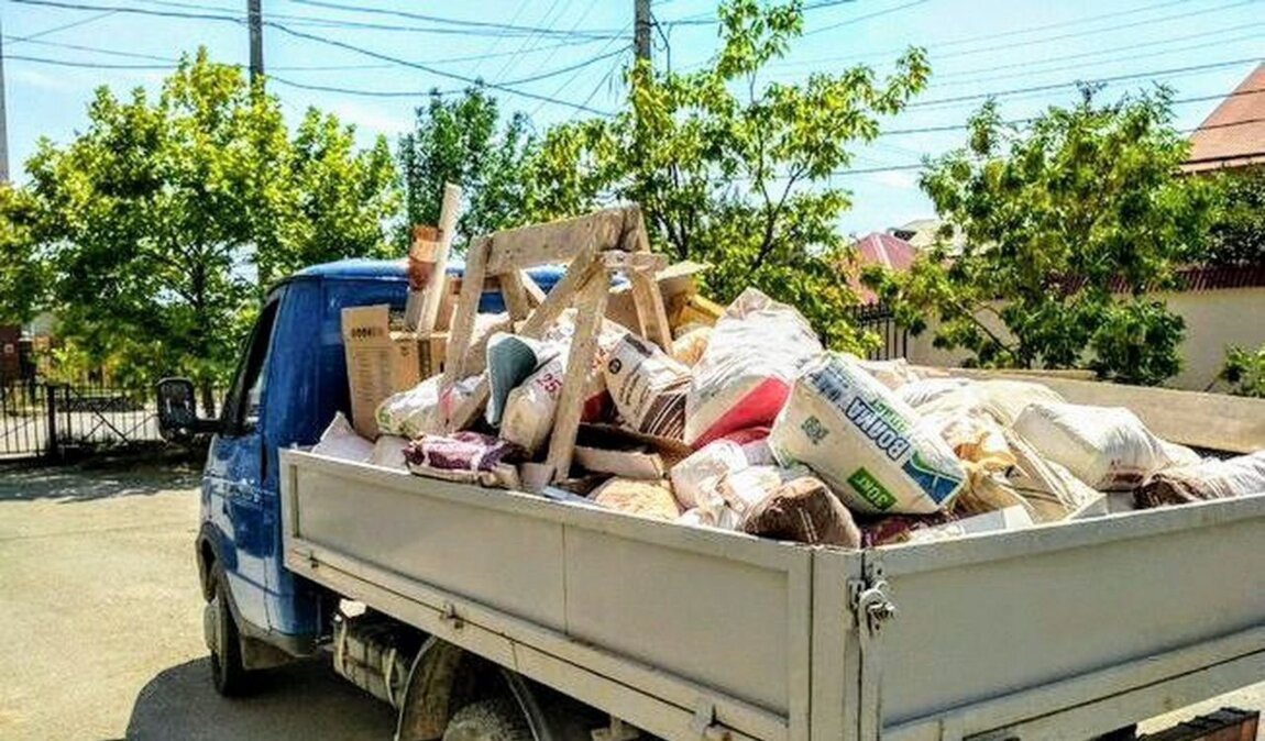 Вывоз мусора Газелью в Верхнем Уфалее в октябре
