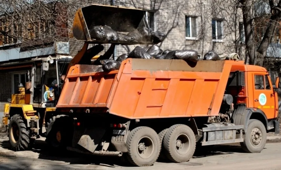 Вывоз мусора грузовым фургоном 5 тонн в Верхнем Уфалее – ПроМусор, аренда, цена от 1586 руб